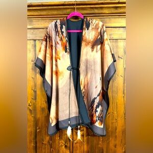 Beautiful abstract kimono/poncho OS in excellent condition